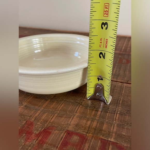 Vintage Fiestaware Ivory Fruit Bowl🍒🍊🍌 - Picture 6 of 8